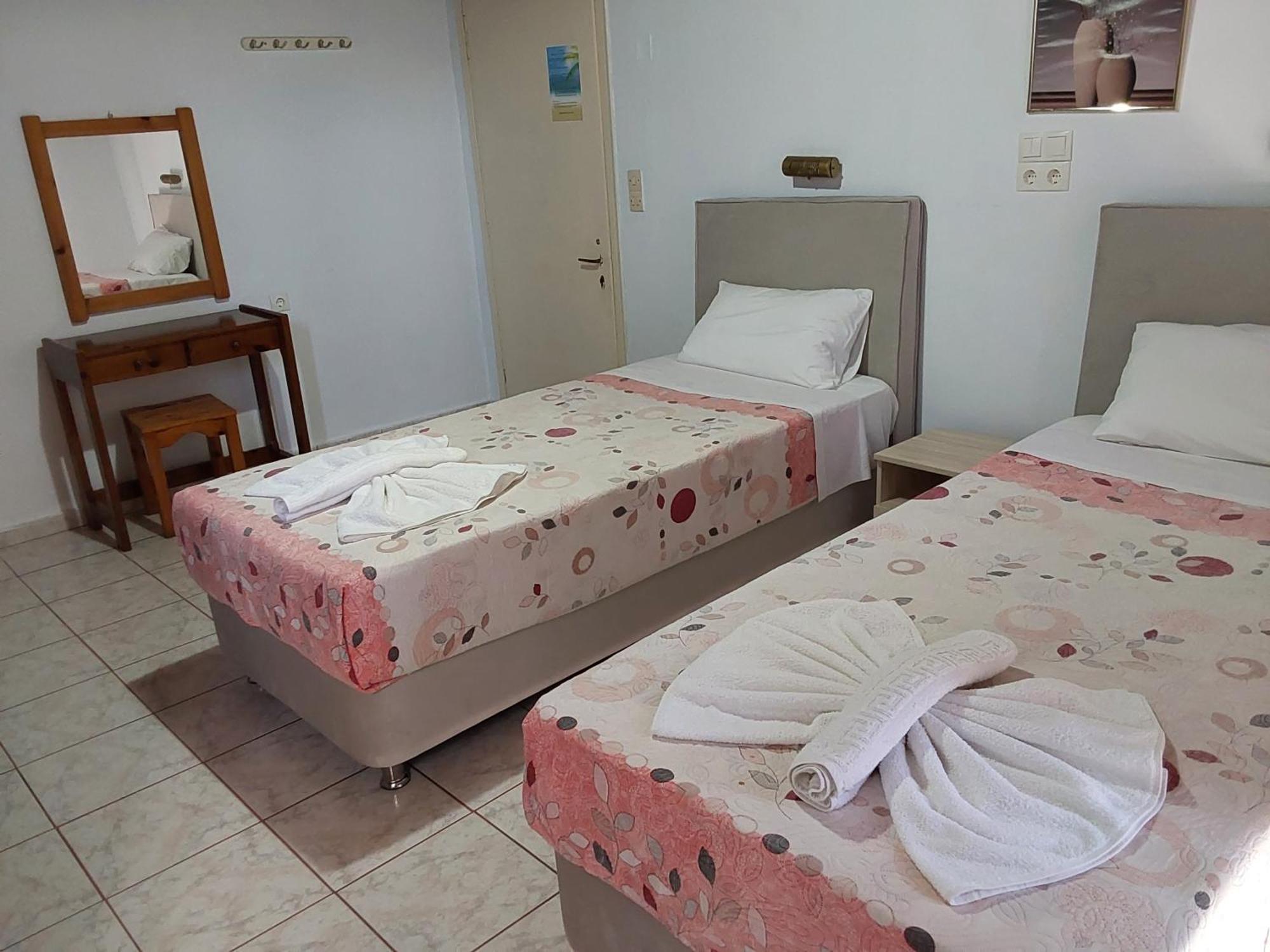 Amadeus Hawaii Apartments & Studios Sidárion Habitación foto